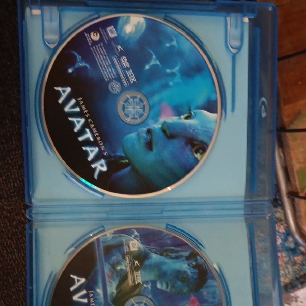 Avatar Blu-ray 2-Disc Set - Picture 2 of 4